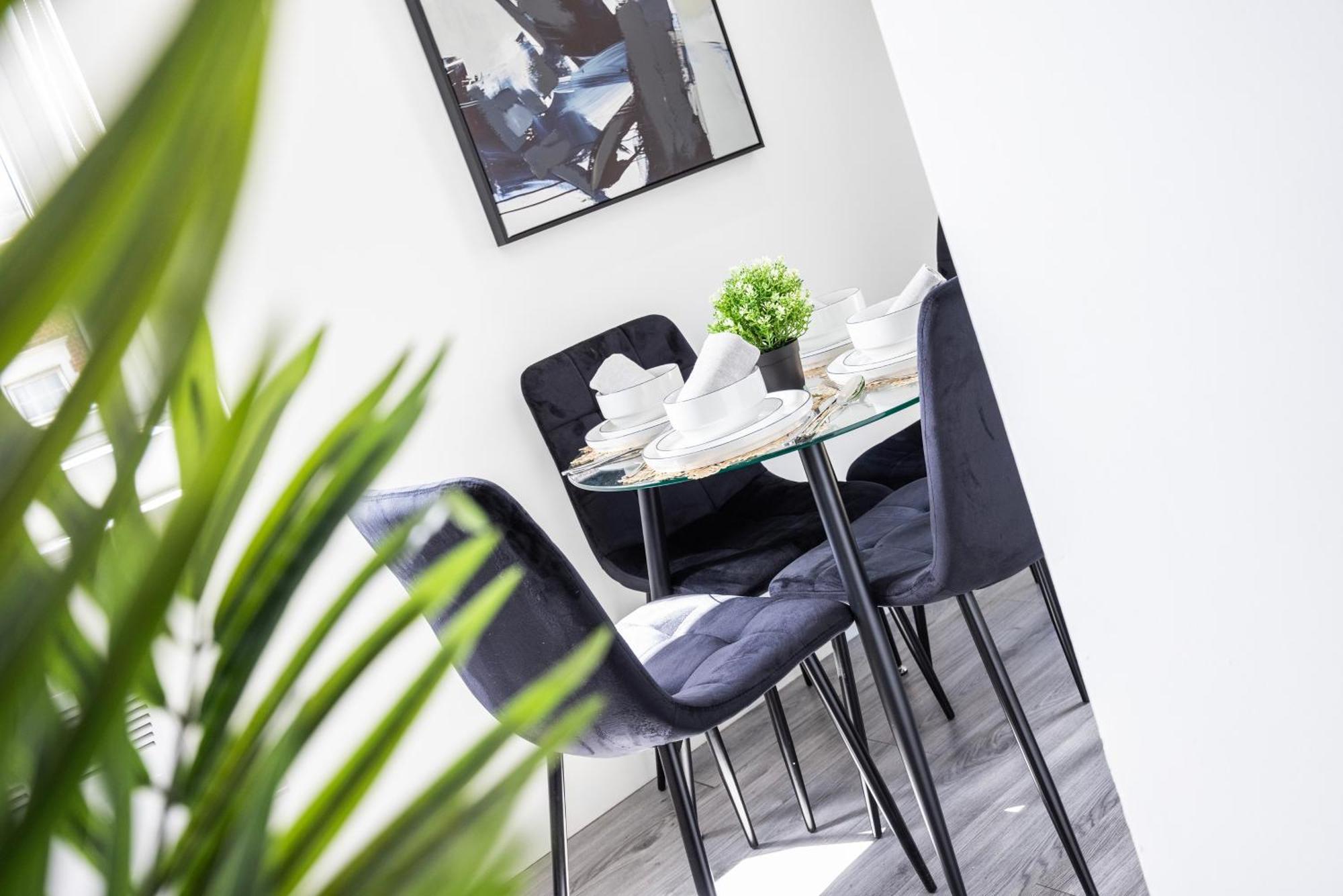 Block Of Apartments In Croydon ,Long Stays , Weekly & Monthly Offers , Contractors , Relocations , Leisure & Family Stays Exterior foto